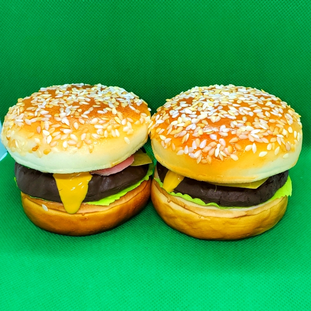 2PCS ARTIFICIAL BURGERS